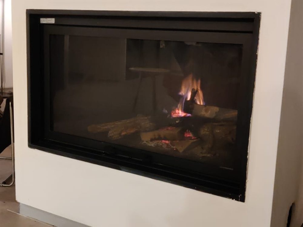 Camino d'arredo installato in una ristrutturazione NVN Impresa Edile